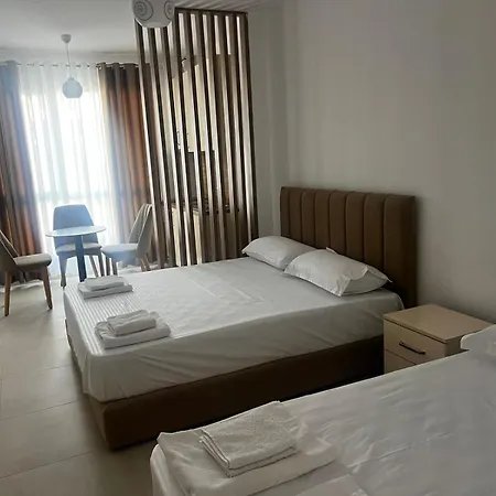 Apartmán F & Xh Golem (Tirana)